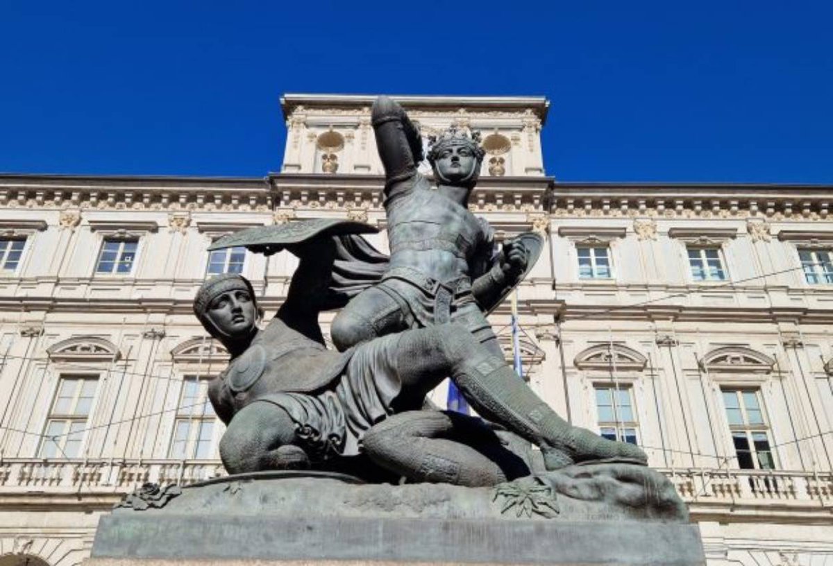 cittAgora's tweet photo. Il Consiglio Comunale di #Torino ha approvato un odg (prima firmataria: Sara Diena - Sinistra Ecologista) che invita Sindaco e Giunta ad attivarsi con il Governo affinché venga profuso ogni sforzo per la liberazione di Dina Alberizia e Nico Centrone. https://t.co/kwxITEfhrJ https://t.co/qTcM5iOoK8