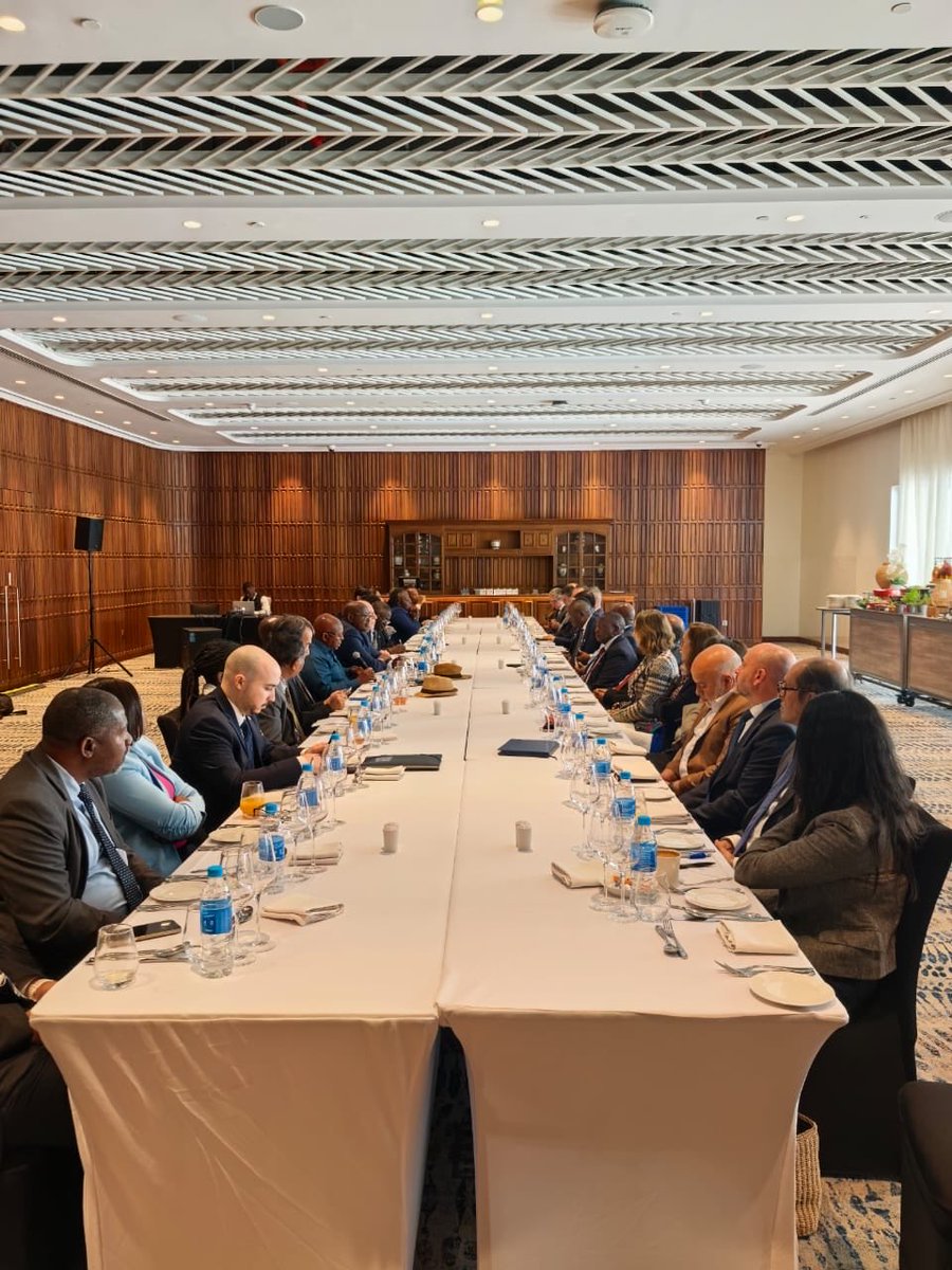 RwandaZimbabwe's tweet photo. Today, Amb.@JamesMUSONI hosted the quarterly Diplomatic Luncheon as Dean of Diplomatic Corps, the gathering aims to provide a platform for networking, exchange of perspectives and cement partnership between the Diplomatic Corps and the Republic of #Zimbabwe. 1/2 https://t.co/zBQURLPcrH