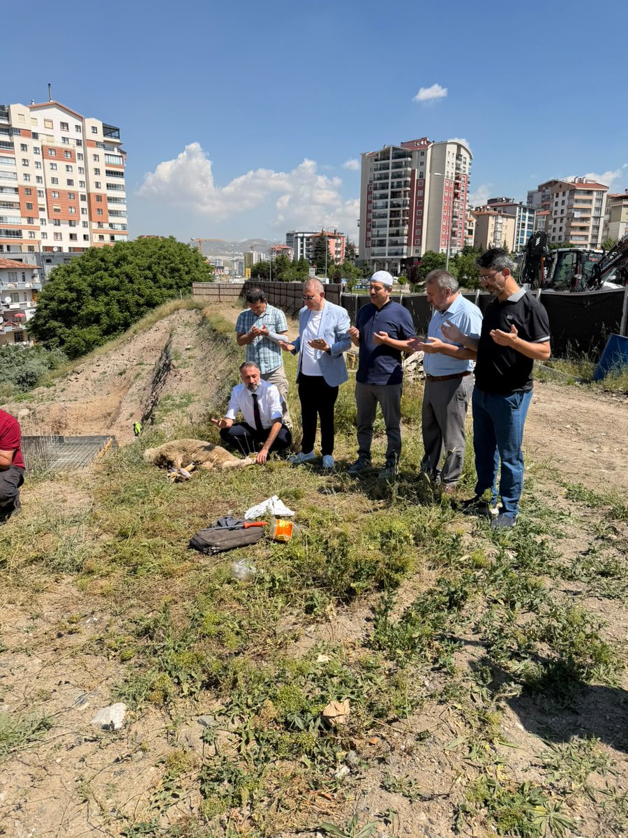 muratokuyar's tweet photo. Ümmet Camii Temeli Dualarla Atıldı https://t.co/mLCKWauvpI https://t.co/x5pt4S0rX1