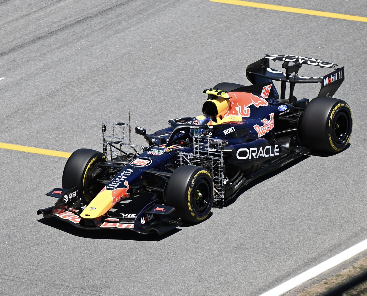 OMendicant's tweet photo. Car on test for the practice session. https://t.co/28fhvjrxOg