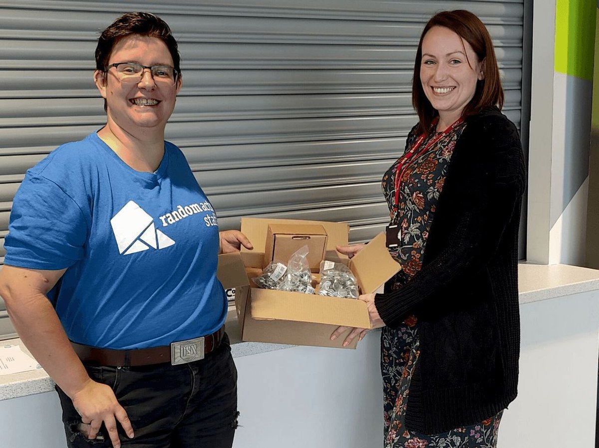 RandomActsOrg's tweet photo. Tobias gifted 100 free pronoun badges to a local college, which were taken within hours. Now they’re working on providing a badge-making kit so students can keep creating badges for years to come. 💙✨ #KindnessInAction #PrideMonth https://t.co/zTOLgytGiW