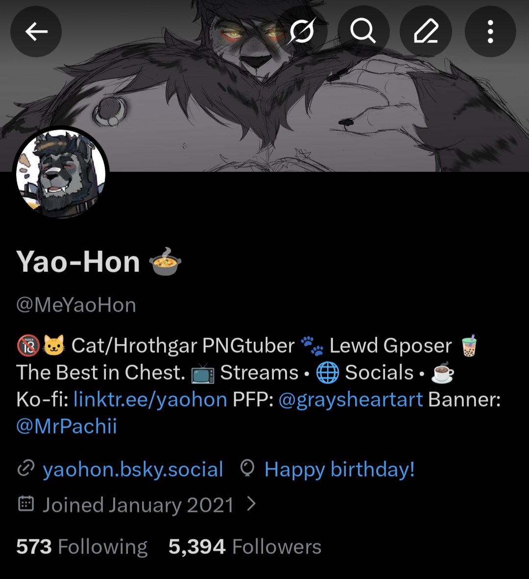 MeYaoHon's tweet photo. Oh they got rid of the balloons.. that's a little disappointing. Well I made a small gpose for my birthday. 🥲♥️ I still got my big boys. https://t.co/hExiJ6Qi3E