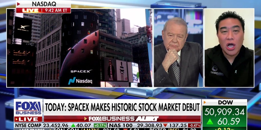 constellationr's tweet photo. .@ElonMusk's @SpaceX #IPO could propel him toward trillionaire status, analyst says https://t.co/BQWratiSer @FoxBusiness @VarneyCo @rwang0 discusses SpaceX's anticipated IPO, Elon Musk's path toward trillionaire status, and the billionaire's long-term ambitions for Mars. https://t.co/H6T4namvEx