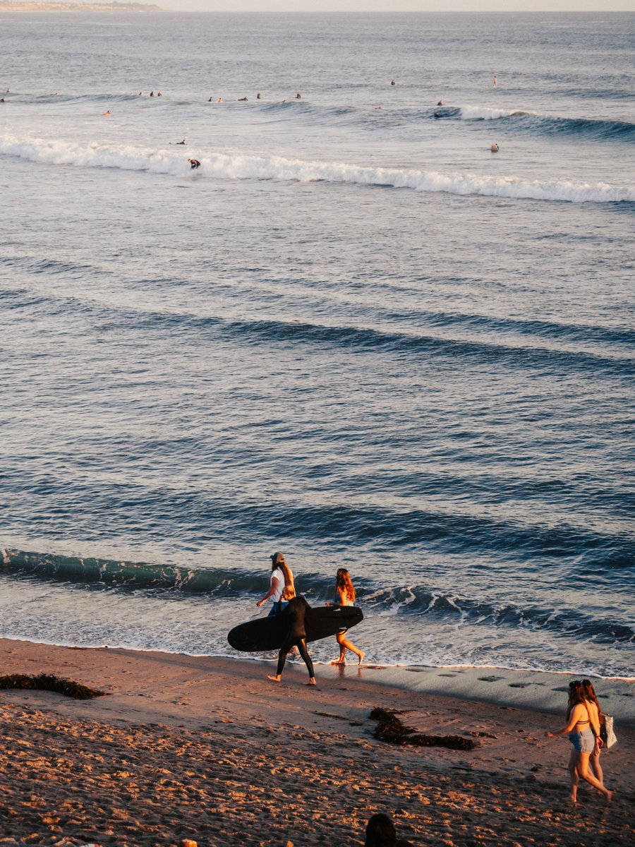 TheOhanaFest's tweet photo. Home is were the waves break 🏄

Happy International Surfing Day to the surfers and wave chasers who help make Ohana what it is. https://t.co/18KrD5PtNU