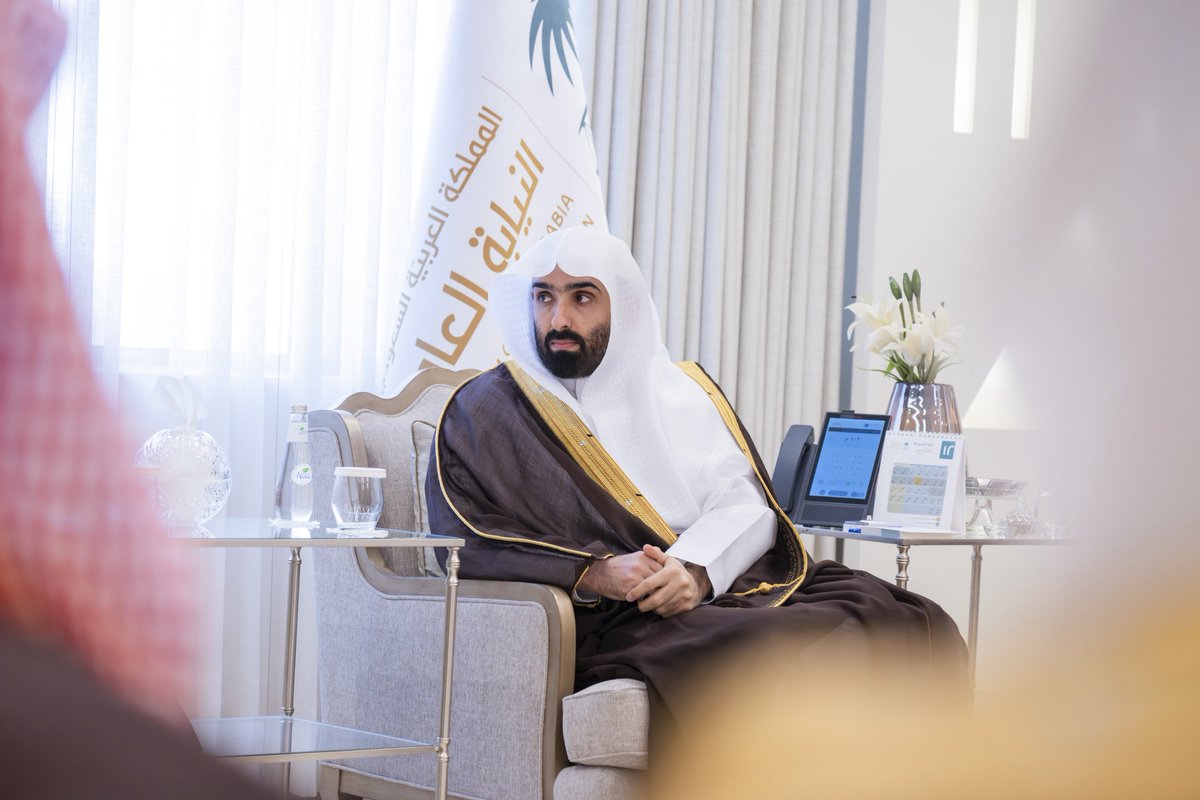 ppgovsa's tweet photo. معالي النائب العام يستقبل معالي رئيس (سدايا) ويبحثان التعاون بين الجهتين في مجالات التقنيات المتقدمة.
https://t.co/yDbnF3sNIf

#النيابة_العامة https://t.co/TXt78Ym6vl