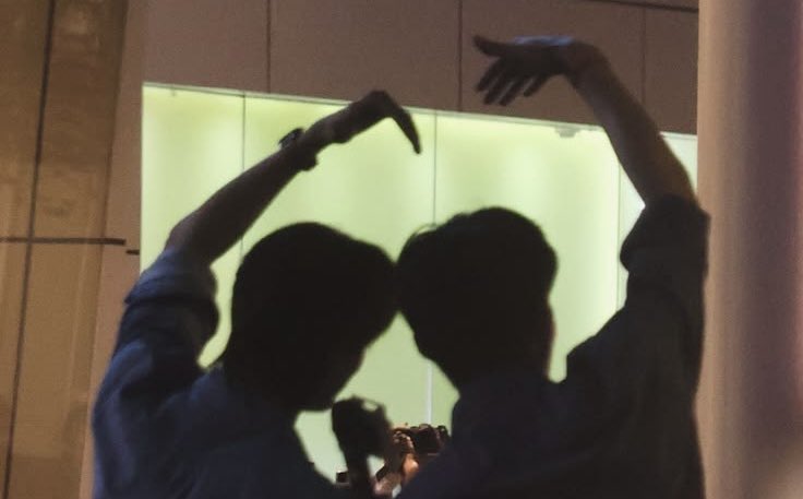 Hanniluvz_'s tweet photo. ~ #PondPhuwin au.

⋆˚࿔ 𝑯𝒐𝒑𝒆𝒍𝒆𝒔𝒔𝒍𝒚 𝒊𝒏 𝒍𝒐𝒗𝒆 ⋆˚࿔

When two guys are head over heels for each other, but one is openly expressive, while the other attempts to conceal his feelings but isn’t really good at. https://t.co/ZCe21z74j5