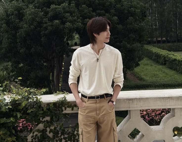 Hanniluvz_'s tweet photo. ~ #PondPhuwin au.

⋆˚࿔ 𝑯𝒐𝒑𝒆𝒍𝒆𝒔𝒔𝒍𝒚 𝒊𝒏 𝒍𝒐𝒗𝒆 ⋆˚࿔

When two guys are head over heels for each other, but one is openly expressive, while the other attempts to conceal his feelings but isn’t really good at. https://t.co/ZCe21z74j5