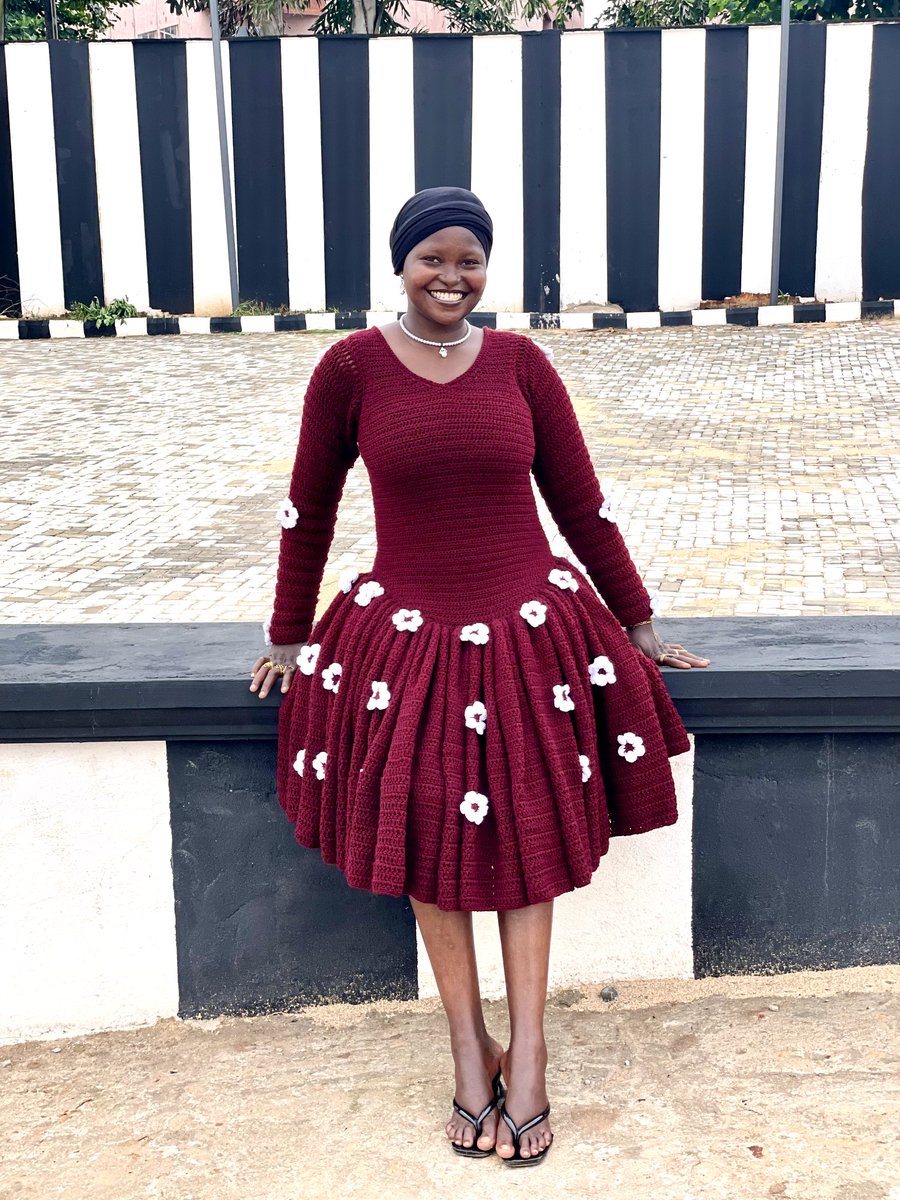 SimplyNira's tweet photo. IT'S MY BIRTHDAY!!!!
Happy birthday N💖I💖R💖A 🥳🎂
I deserve my flowers, that's why I am wearing them 😅🌼 As usual, I crocheted my birthday dress 🥰 https://t.co/nTW1JX7ew6