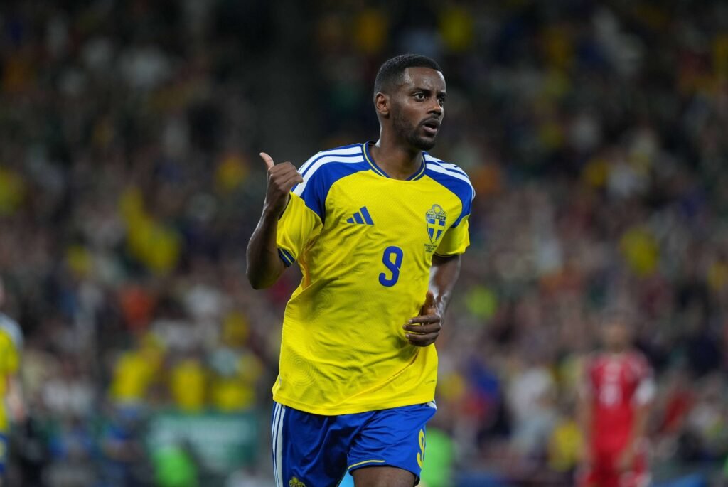 StevoHimself's tweet photo. @Lea_EFC Isak letting down his nation. https://t.co/YoBtrWoLez