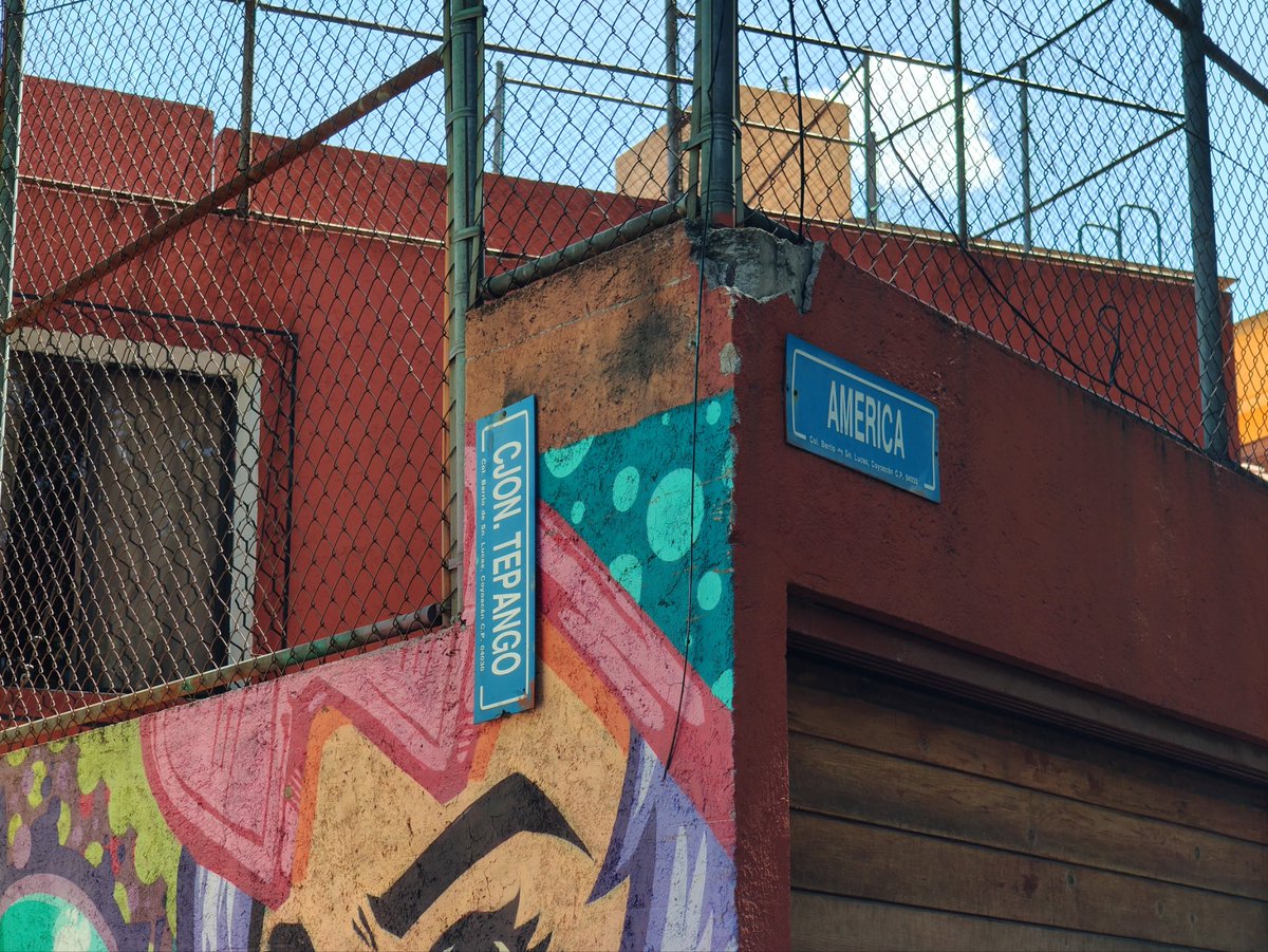 AntLC87's tweet photo. @Alcaldia_Coy  @giogutierrezag sobre la calle América hay un hoyo de preocupante profundidad https://t.co/tyfh6CKPac