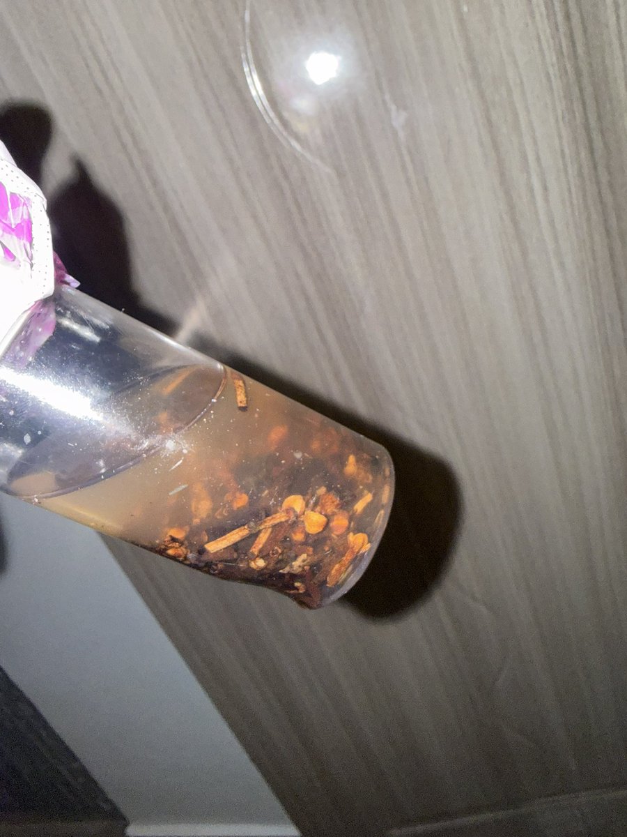 SomoinaKapeen's tweet photo. Do You swish? Coconut oil and Cloves..hii ni Antibacterial Powerhouse! Weka kwa mdomo and swish for a dew minutes! Mdomo itakuwa fresh and also helps
Na cavities...kama
Ukona tooth pain chew cloves.. https://t.co/5q12Kx95PU