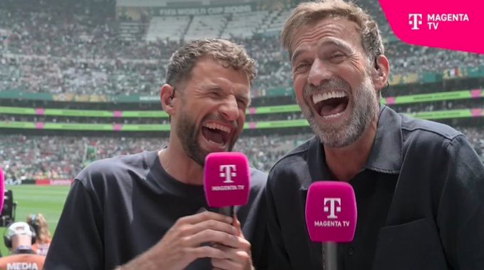 andi_stuten's tweet photo. "Einen hab ich noch Kloppo, einen hab ich noch ..."
"Was sagt die Bademeisterin zu ihrem Mann nach dem Sex?
"Weiß nicht?" 
“Jetzt aber raus aus dem Becken!” https://t.co/pKrr24CD04