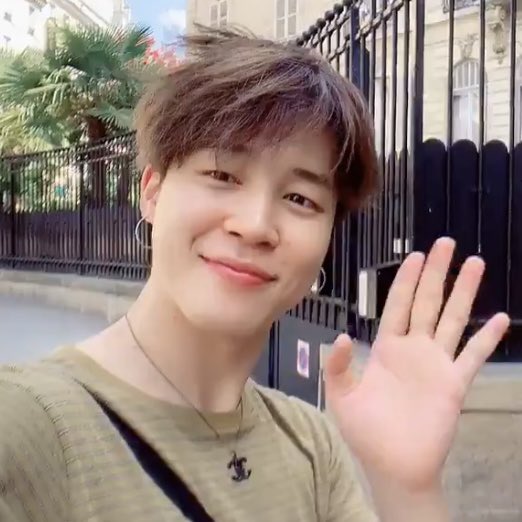 jmnblossoms's tweet photo. i’ll never get over jimin convincing everyone he was still in paris when he was actually on a direct flight to seoul to surprise jungkook for his birthday, carrying an NBC limited edition music box from disney paris as his gift 😭 https://t.co/aT1HHb5Jrd