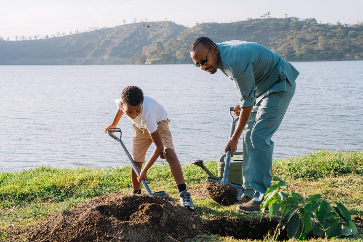 AnsarFami's tweet photo. A green Ethiopia is a country. Making our landscapes green again will help our tourism economy. People from, over are coming to see our green wonder! #GreenLegacyEthiopia #EthiopiaPlantingHope #GreenLegacy2026 @BBCAfrica @FAO https://t.co/UqjRksQuGf