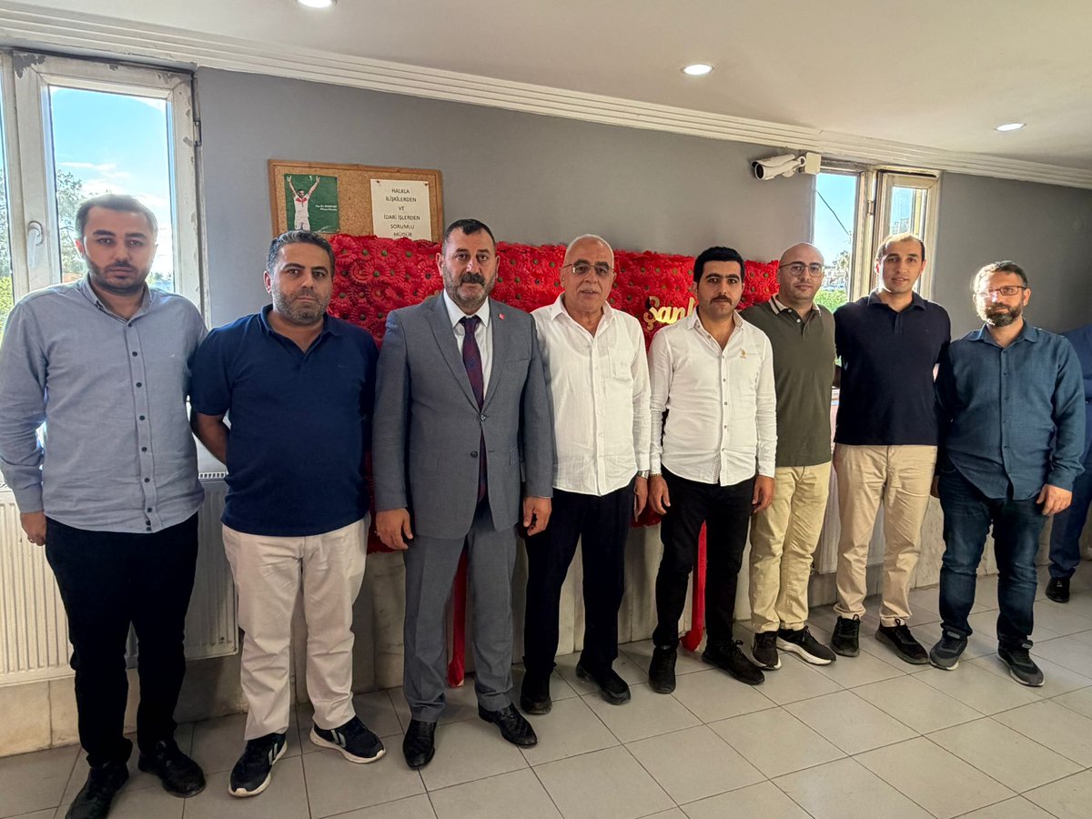Sanliurfa_MHP's tweet photo. Şanlıurfa Büyükşehir Belediyesi Emekli Daire Başkanı Sayın Ali Ferhat Türkmen, Sayın Zeynel Aslan, Sayın Cemil Türkmen, Sayın Muhammed Türkmen, Sayın Emin Türkmen, Sayın Halil Türkmen ve Sayın M. Cemil Türkmen, İl Başkanımız Sayın Ecz. Osman Mutlu’ya hayırlı olsun ziyaretinde bulundular.

Nazik ziyaretleri dolayısıyla kendilerine teşekkür ediyoruz.