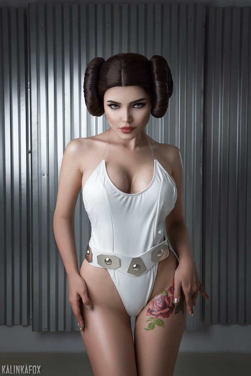kristiemao's tweet photo. My Princess Leia cosplay 

#StarWars https://t.co/GeOlP4PXcc