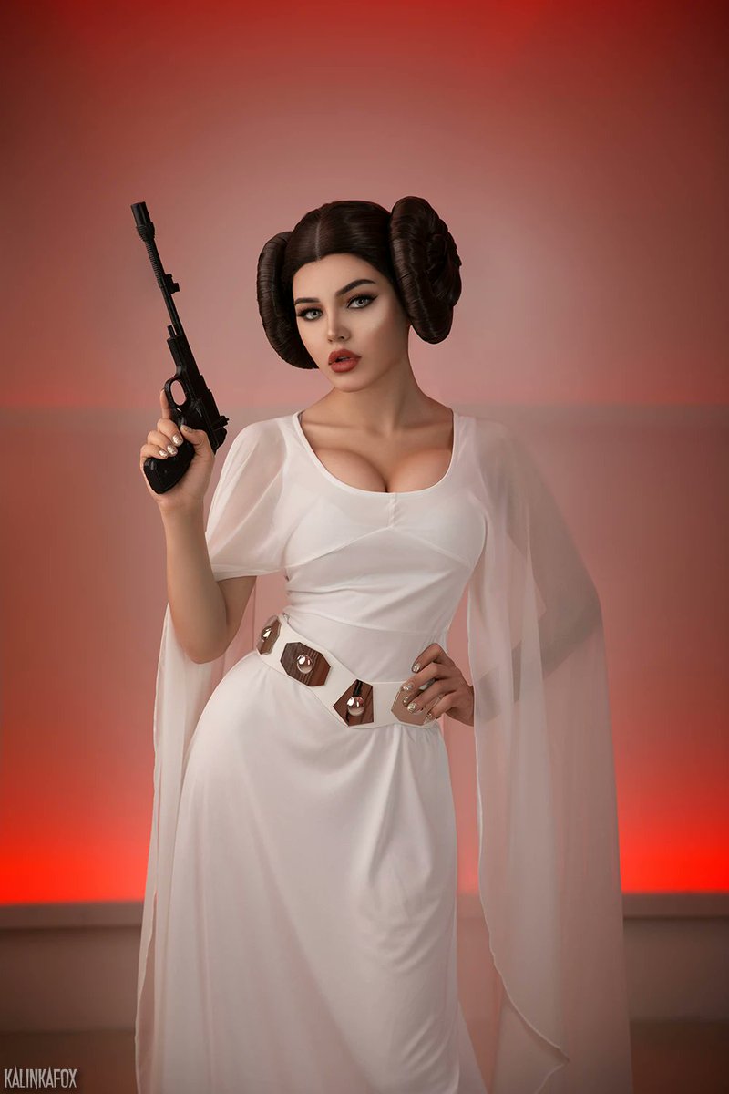 kristiemao's tweet photo. My Princess Leia cosplay 

#StarWars https://t.co/GeOlP4PXcc
