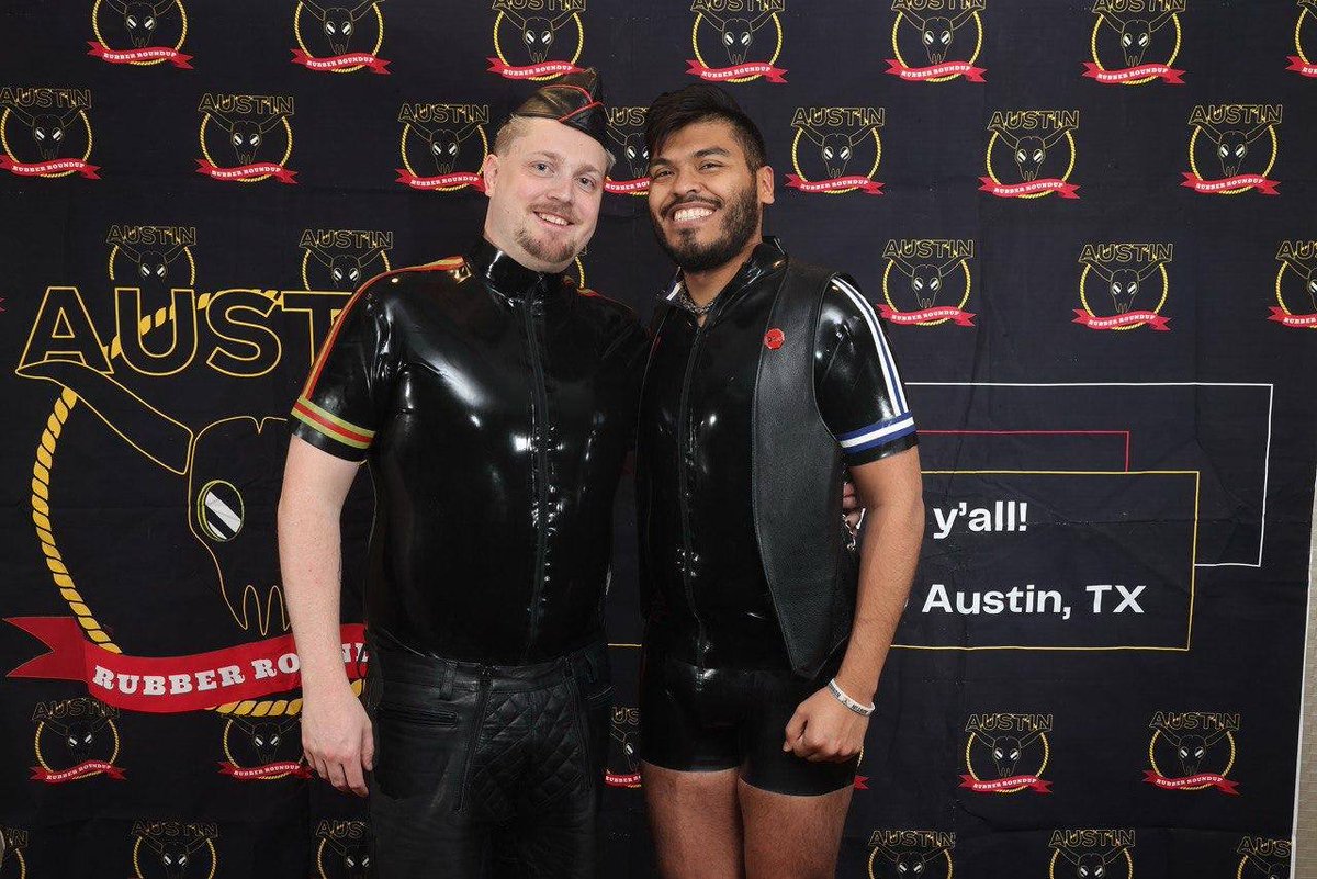 ghostonsolscan's tweet photo. @dev_skill_issue You spent all of our money for ur kinks and latex obsession. Wait till i see you in person https://t.co/rHSpmzYZ09