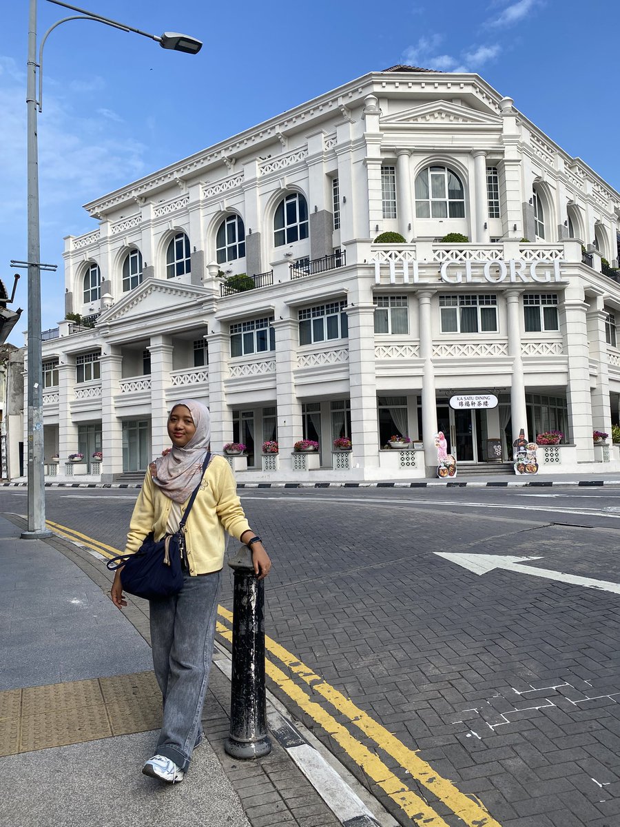 breelaaaayyy's tweet photo. Highlights of my recent trip. 

Penang and yellow 💛 https://t.co/IhieUAPGkH