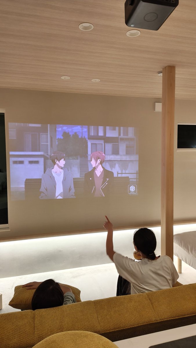 ten_forward86's tweet photo. コンティノアールさんの一棟貸宿『BLUER COAST』にテスト宿泊＆お祝い宴会させて貰いましたー✨室内もテラスもメッチャ素敵空間で音質最高のプロジェクターも完備🎊友達同士で泊まったら最高だよ😍岩美旅の楽しみが増える事間違いなし👍お宿のXアカウントも近々できるハズ😉お楽しみに

@imacoco_2405 https://t.co/PYrYz9FVw0