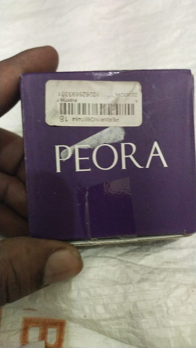 tilak136229's tweet photo. @MyntraSupport @myntra 
received different design ring but seal tag attached but myntra not rejected my return https://t.co/e7T86rtyHZ