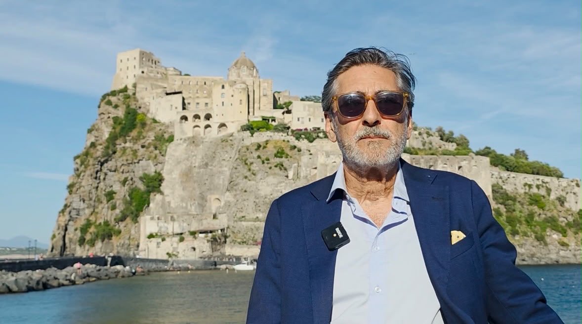 MediaVox_MAG's tweet photo. IL GRANDE CINEMA INTERNAZIONALE TORNA A VIVERE NEI LUOGHI DELL’ISCHIA FILM FESTIVAL

Leggi L’articolo👉🏻 https://t.co/MUFZHYLpUe https://t.co/dwnf0ObRDI