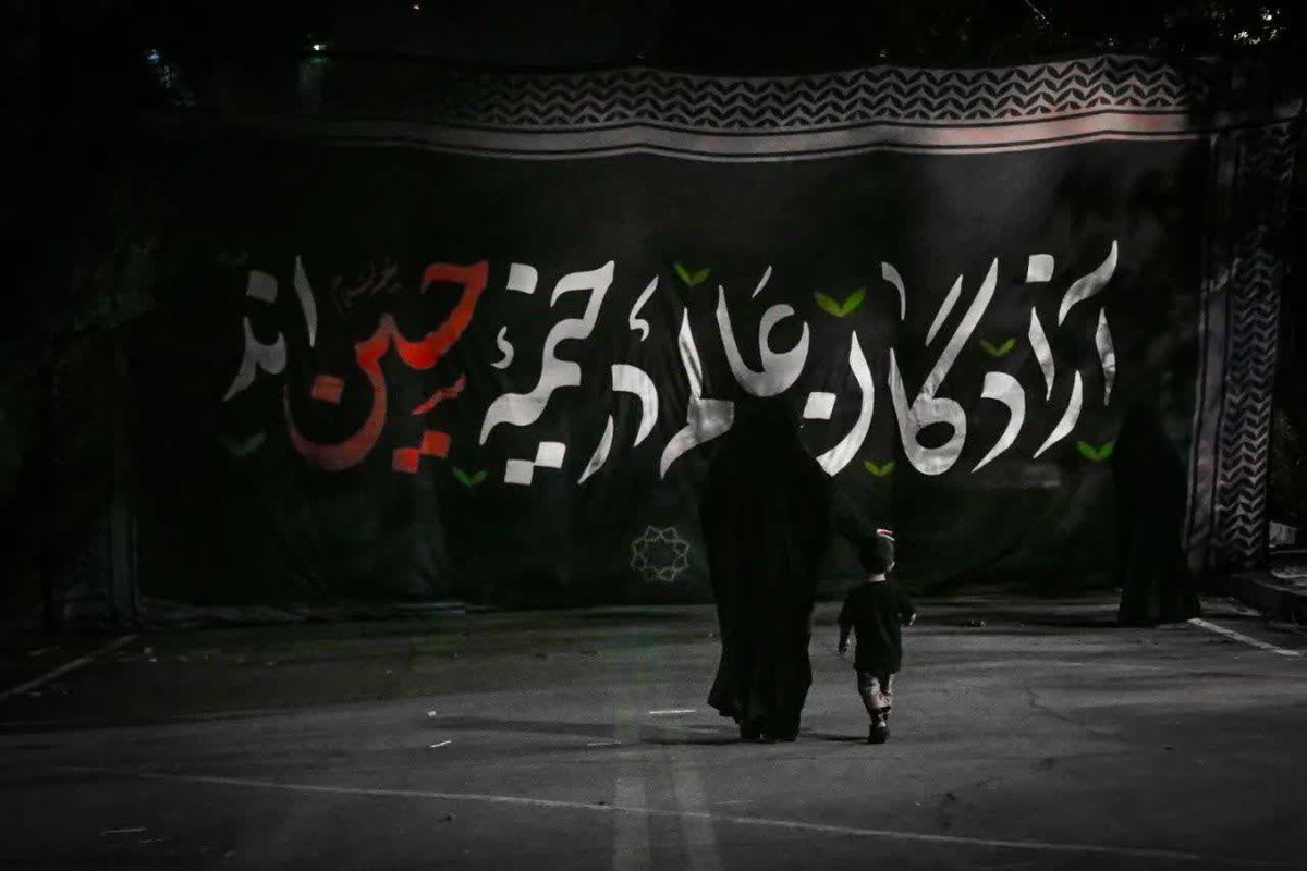 Vnikroy's tweet photo. به کشتی‌ امام حسین (ع) بیایید ای غرق شدگان.
#محرم_١٤٤٨ه https://t.co/Z0BX7d8q0Z