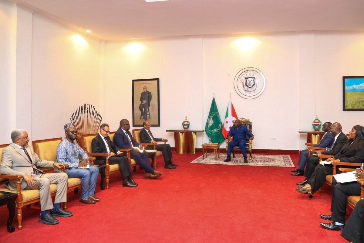 NuursViews's tweet photo. Delighted to be in the beautiful city of Bujumbura, Republic of #Burundi , as part of the delegation accompanying the Chairperson of the African Union (AU) Commission. Our sincere appreciation to H.E. Évariste Ndayishimiye, President of the Republic of Burundi & Chairperson of the AU Assembly, for the warm hospitality & generous reception extended to the Chairperson &  his delegation.
The Chairperson held a productive meeting with President Ndayishimiye, during which they discussed key AU Union priorities - preparations for the Summit on Ebola to be convened tomorrow under President Ndayishimiye's leadership in his capacity as Chairperson of the AU Assembly of Heads of State and Government.