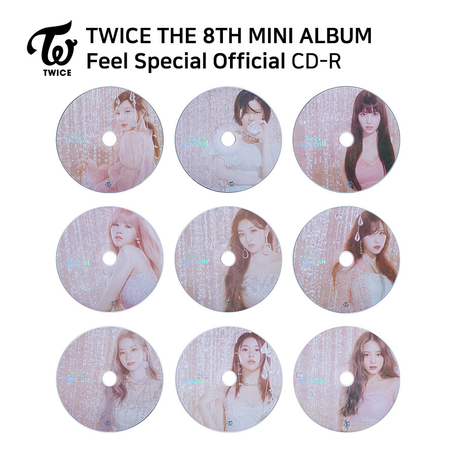 ckpiDubu's tweet photo. Extraño cuando en los albums venían las integrantes en los cds https://t.co/XQOGjp2prd