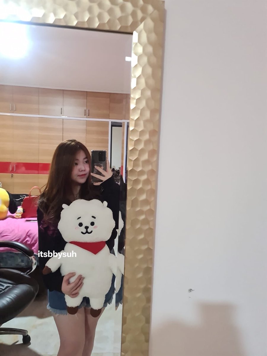 itsbbysuh's tweet photo. The girl who                         The girl who      
bought BTS                          actually attend                                                                     tickets                                    the concert https://t.co/ECp3p32h1d