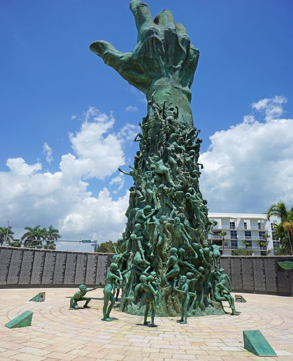 HerodotusWave's tweet photo. The "Sculpture of Love and Anguish" by artist Kenneth Treister. https://t.co/QBZzAdMV1Q