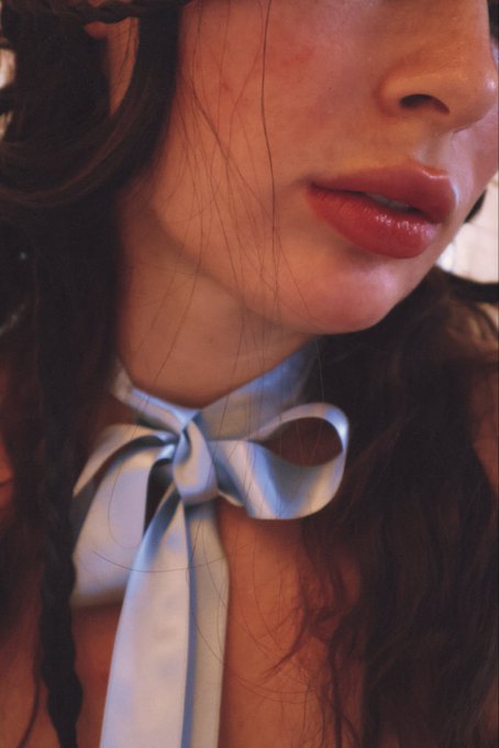 Olive Glass 🦢 - 💋🧵 https://t.co/pfsQxWiMPJ