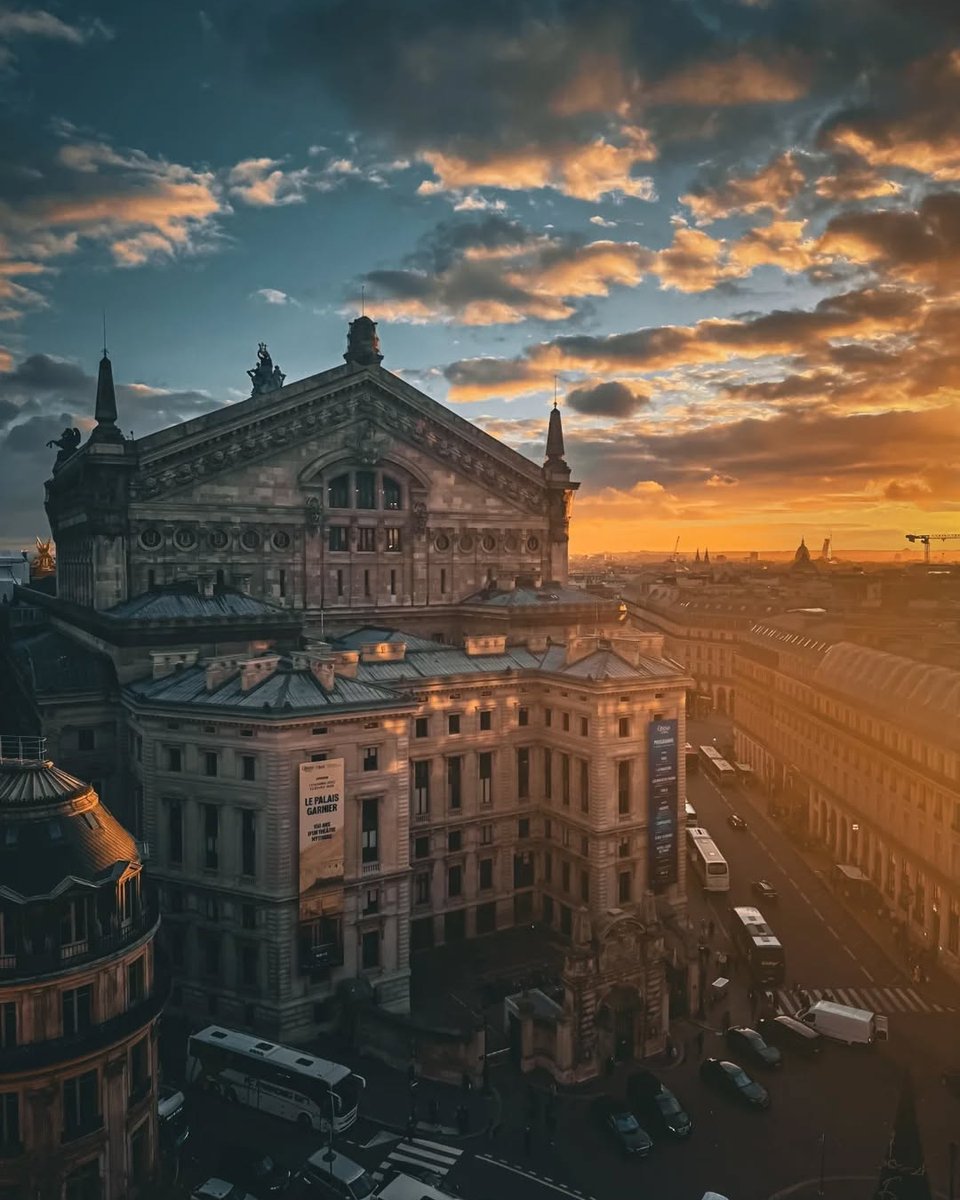 visitparisreg's tweet photo. A medley of #sunset  🧡
Which one is your favorite?
🙏 📷 @legouicparot @chrisetles1001decouvertes @benoitlife  
#visitparisregion https://t.co/Xmo7UJVGLH