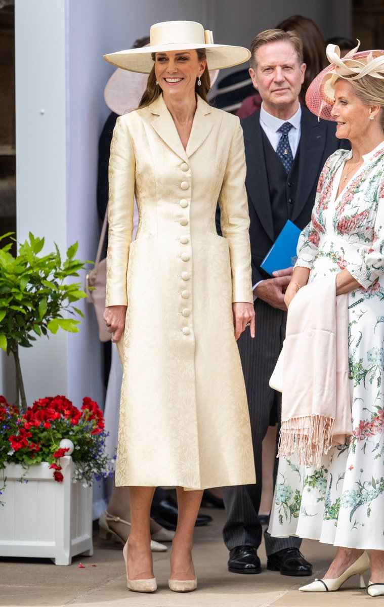 extratv's tweet photo. Princess Kate looked summery in pale yellow as she and Prince William joined other members of the royal family for the Order of the Garter service at St. George's Chapel, Windsor Castle on Monday. 💛 (📸: Zak Hussein/Shutterstock) https://t.co/GMKeihuQXo