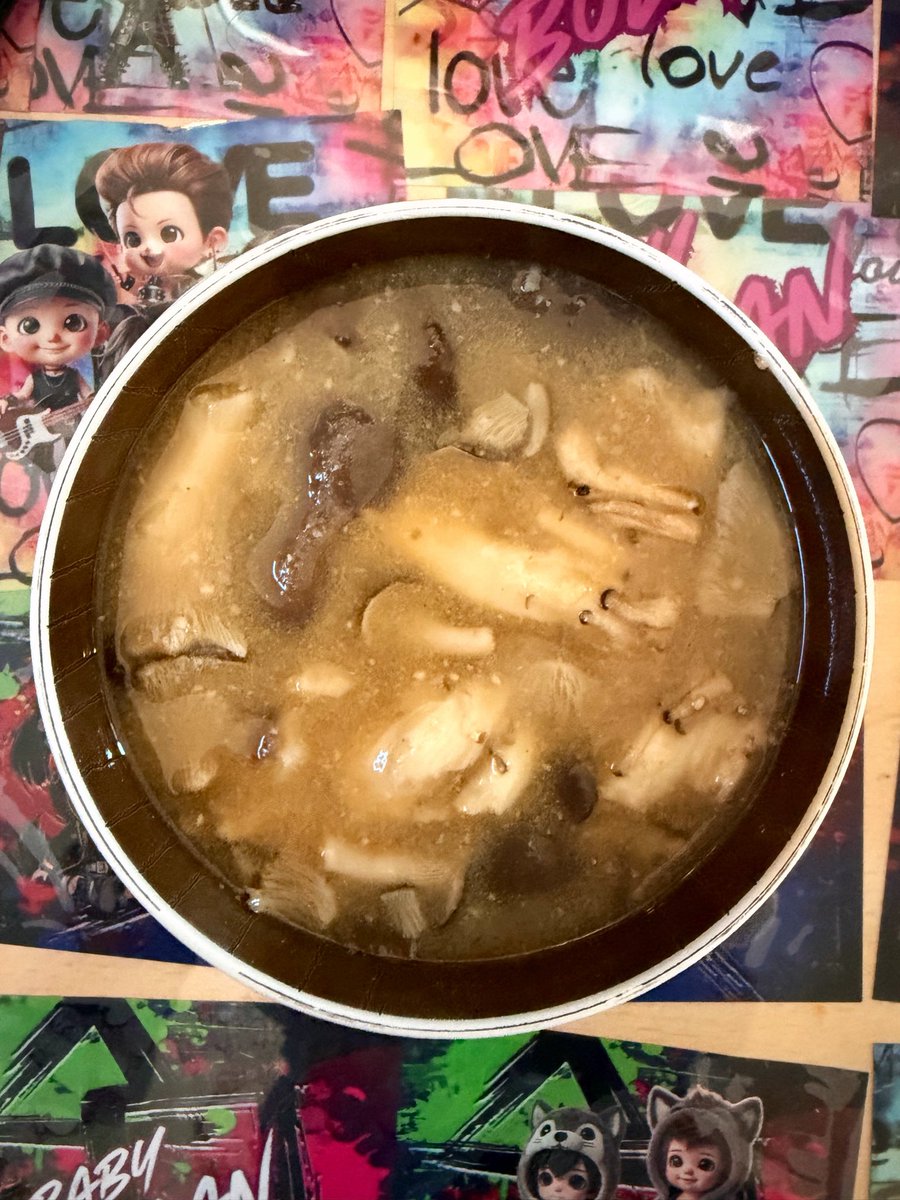 darch69's tweet photo. うんめ⭐️ 

#酒粕とヒラタケの味噌汁 

お仕事いってきます！

#今日の味噌汁  #いいねかRTで気になった人フォローする  #秋田県 #味噌汁 #Twitter家庭料理部   #おうちごはん  #料理好きな人と繋がりたい #朝ごはん  #TBOLAN #森友嵐士 #BABYBOLAN https://t.co/9beUStF0Ub