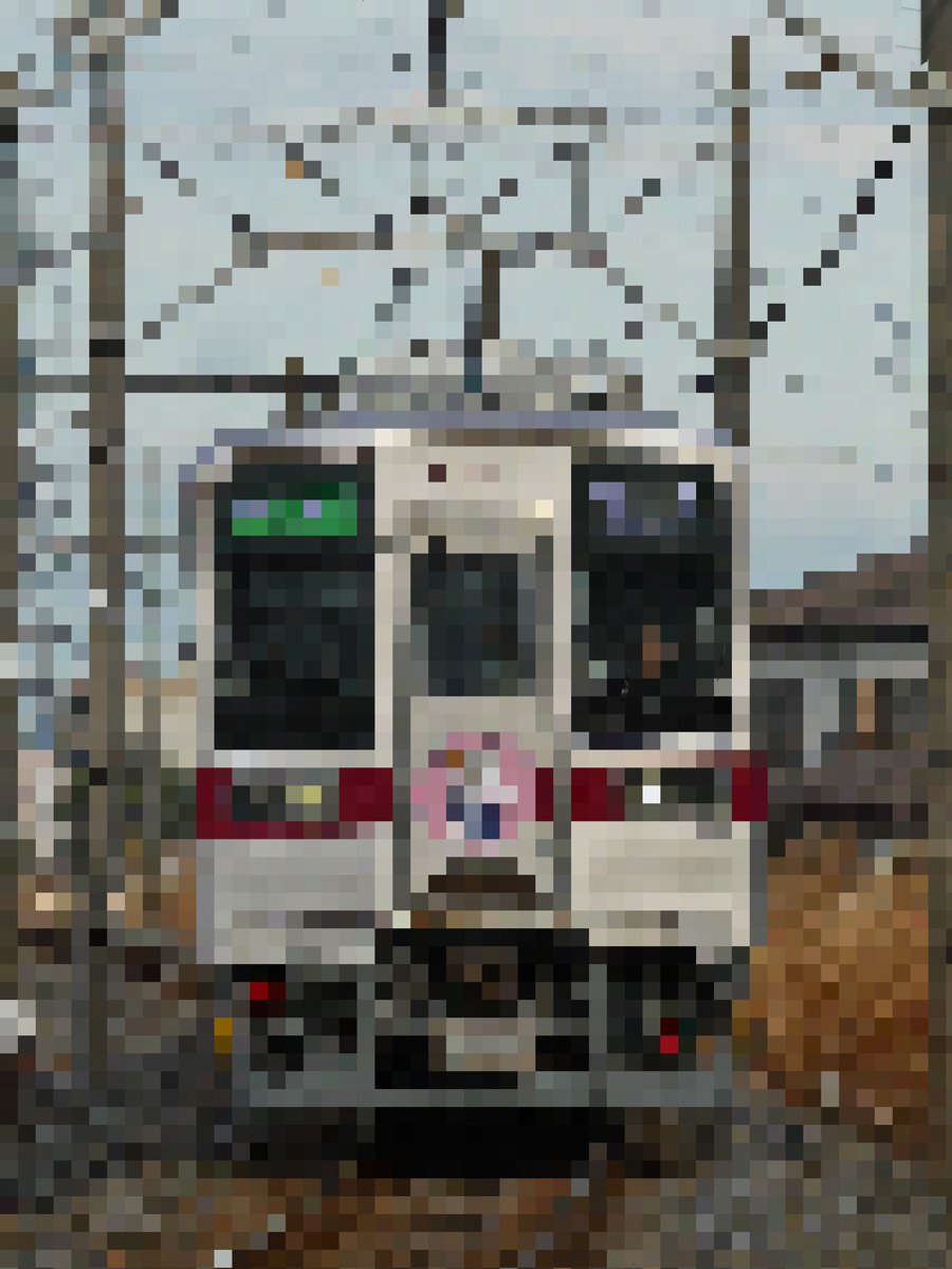 isesaki_line's tweet photo. お久しぶりです
ドット塗り耐久をしたところ電車のようになりました

うそです
やろうと思えばできるのかな？ https://t.co/rLZLcAbEdM