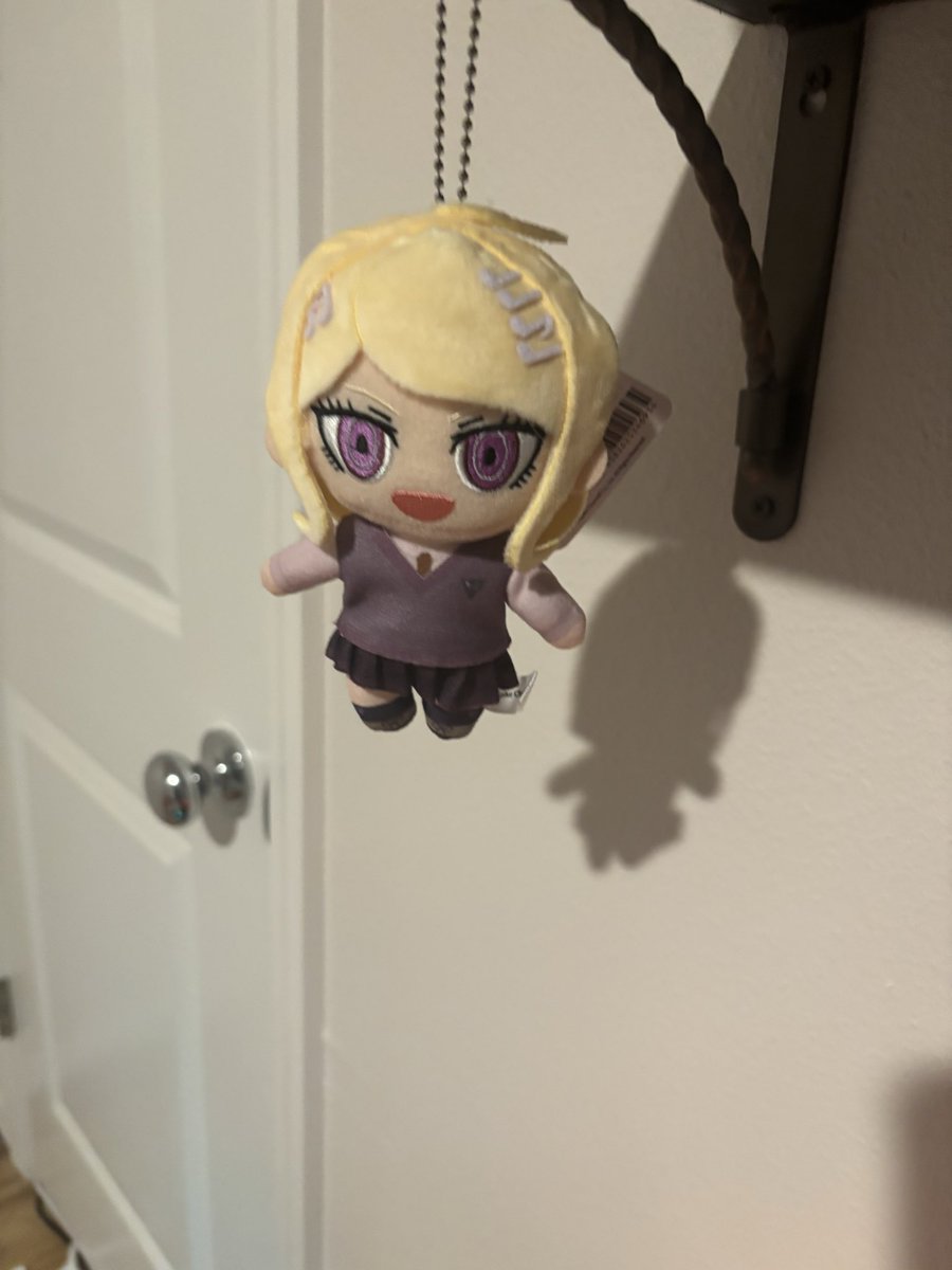 Falling_grace69's tweet photo. I went into my room and mom did this 😭😭😭 there no way 😭😭😭 https://t.co/4aXorwPD46