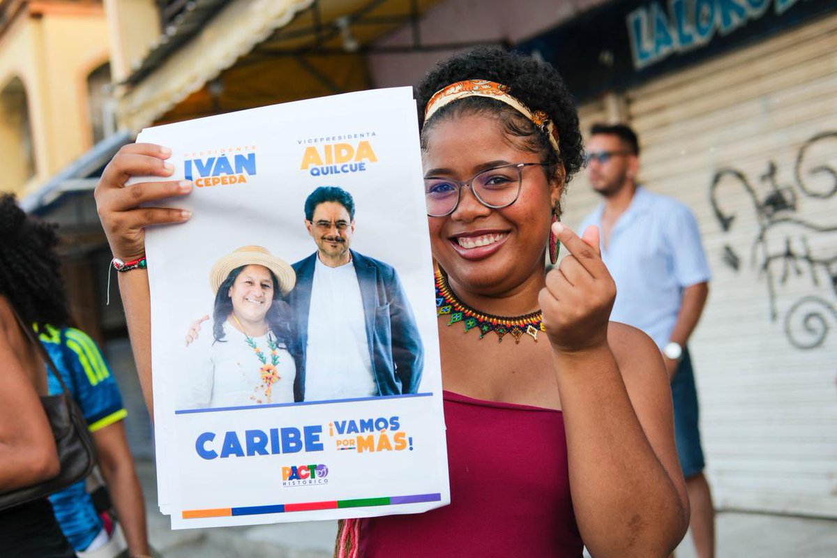 progresitasbol's tweet photo. ❤️‍🔥La fiesta de la vida en Cartagena

Salimos a las calles en apoyo a nuestro próximo presidente #IvanCepeda y nuestra próxima #AidaQuilcue. En una caminata con musica, baile y alegría recorrimos las calles de nuestra ciudad para llevar el mensaje de este proyecto de la vida. https://t.co/nhfpDznYyu
