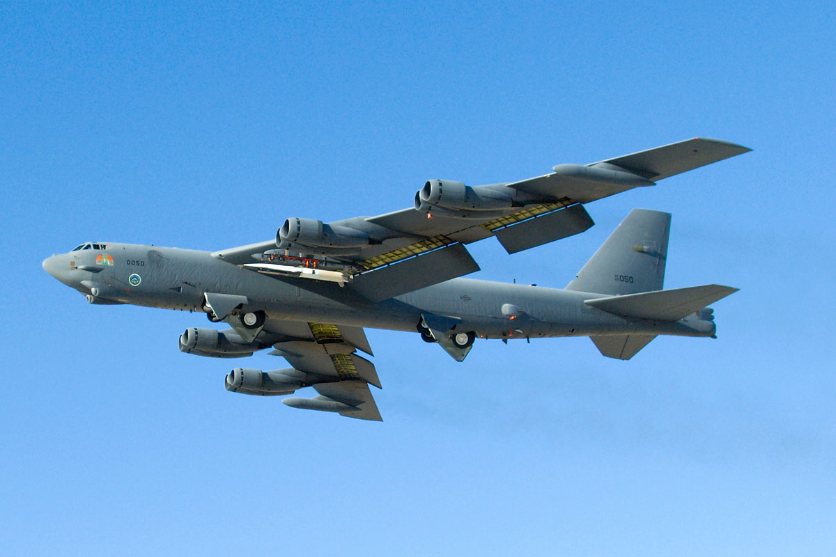 PapaN7282's tweet photo. @EthanLevins2 B-52??? Can I call BS? 
 
LIKE 9/11?   
WHERE IS THE PLANE??? 
IT IS A HUGE FLICKING  PLANE!!!!

 WHERE IS THE WRECKAGE??????? A SCREEN SHOT OF THE PLANE IN THE PIC.  

ENGINES??? 
8 of them burned to Ashes????   REALLY??? https://t.co/0yJbBT72vw
