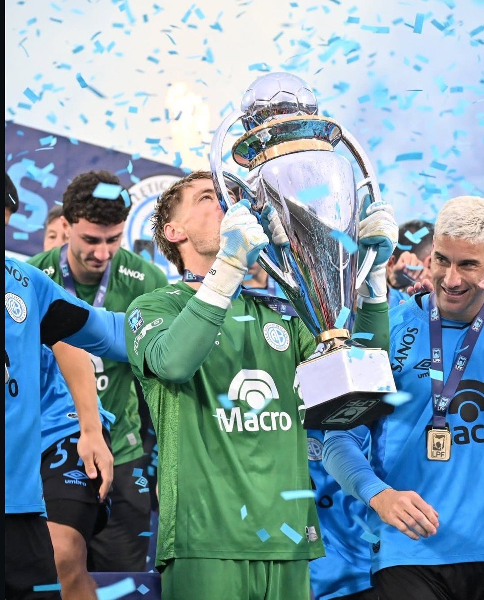 Vegettismo9's tweet photo. Ay Muslera Muslera, nunca serás Thiago Cardozo https://t.co/a7SsY6oEU5