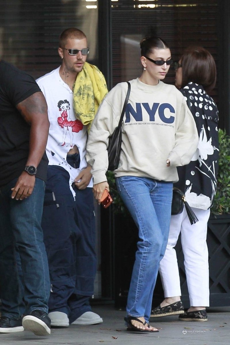 biebernovidade's tweet photo. QUE LINDOS! Justin Bieber e Hailey Bieber juntos hoje. https://t.co/f6wwlRjmo4