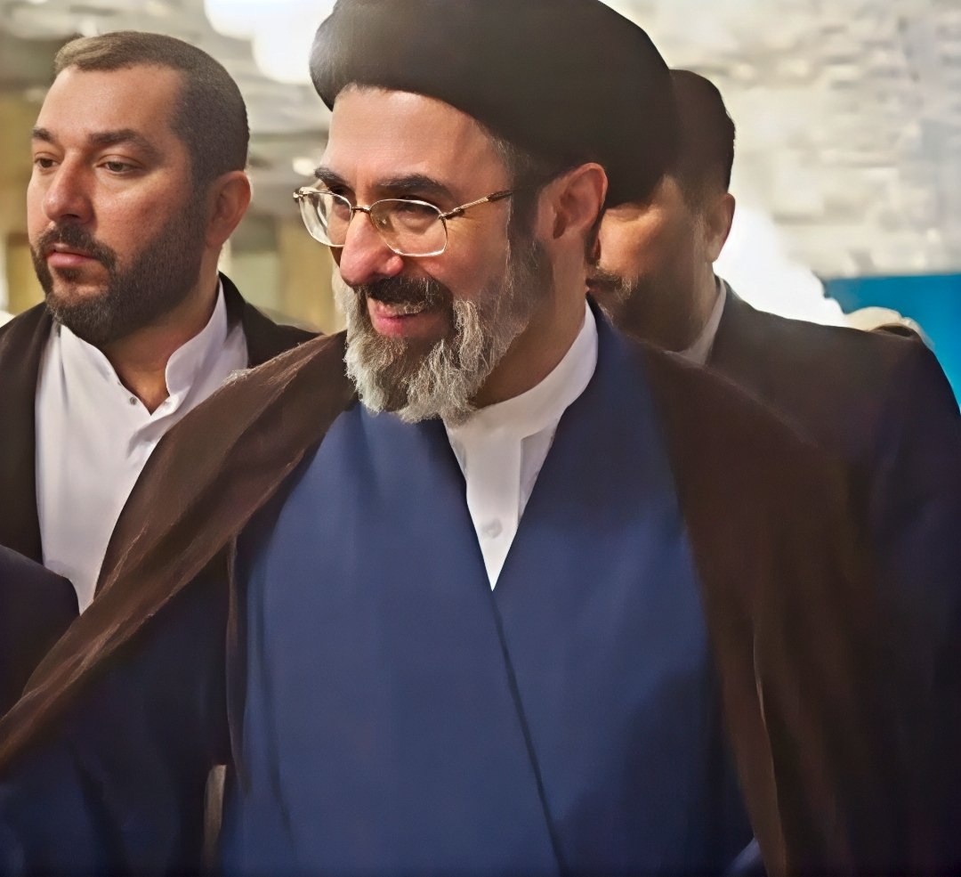 PalestinaVence's tweet photo. 🇮🇷🇺🇸 Trump pagó 12 mil millones de dólares a Irán para que NO bombardee a Israel

Según información que circula, el gobierno estadounidense habría entregado 12 mil millones de dólares a Irán como parte de un acuerdo para evitar un ataque iraní directo contra Israel.

Esto demuestra que la disuasión iraní funciona.  Después de años de sanciones, amenazas y agresiones, Irán ha logrado que el imperio estadounidense pague miles de millones solo para que no responda con toda su fuerza.

Irán no solo resiste… también obliga al enemigo a negociar desde una posición de debilidad.

Victoria estratégica de Irán.