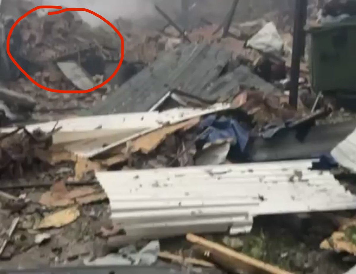5ynth4x's tweet photo. @Podzhog_Sarayev @Mhajid93 @MyLordBebo Do I really need to baby feed you everything here? There are your burned trees and  alleged “stack of dronewings” now tell me. What do you see from these images. https://t.co/0cT5dlJtBi