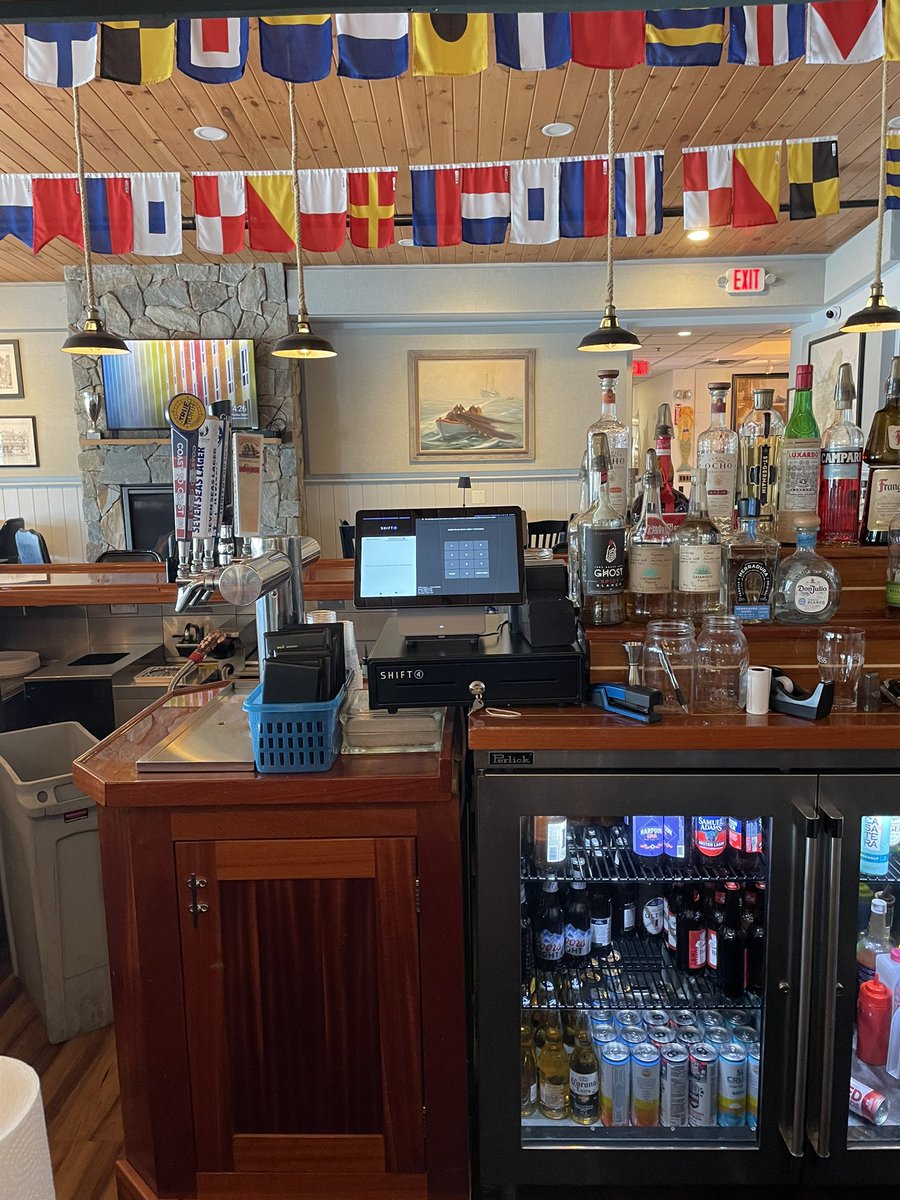 JamesOnsite's tweet photo. Gloucester House Restaurant is now utilizing the credit card processing power of @Shift4 with the installation of the newest state of the art Shift4 Dine point of sale system. The only thing better than the amazing view of the harbor is the colossal lobster roll. https://t.co/nzDhULaMVu