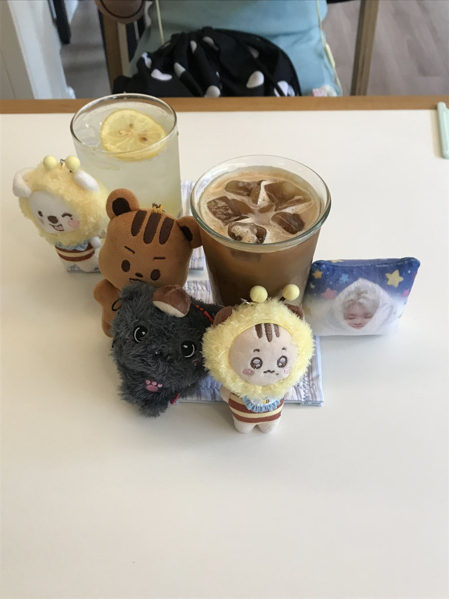 meessoz's tweet photo. 알롱지서울

우리무리얌 ㅋ https://t.co/JlGk1sjJmc