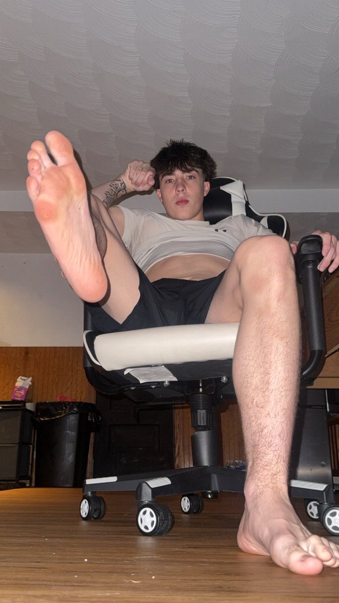 KINGBENOWNSU's tweet photo. I OWN ALL #Findom
#findomcanada #feet #feetworship #feet. #feeteaters #Alpha #ALPHATheFirstWave #instafindom #instapaypigs #humanatm #tribute https://t.co/pPuGDXfIfN