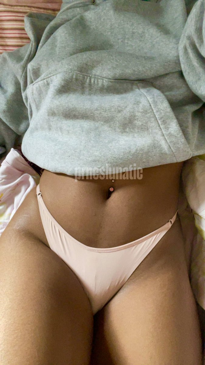 prncslunatic's tweet photo. peekaboo  ? https://t.co/0euD8oDYyp