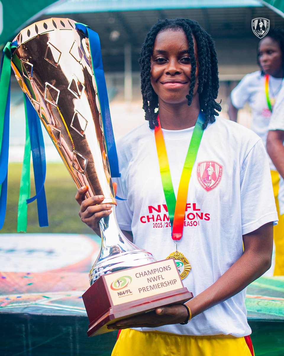 EdoQueensFC's tweet photo. 🏆 The trophy has a home
The Queens have a crown

One trophy. Many Queens. One unforgettable season. 

Adaaa EdoQueens ❤️💛🏆 https://t.co/VsJ5DtbCh7