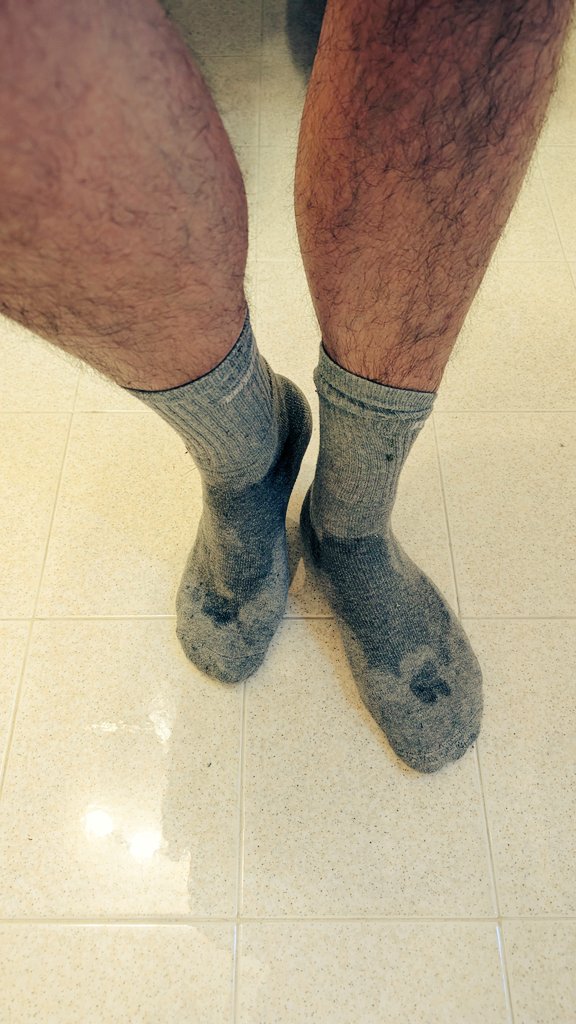 pcb9119's tweet photo. Today was super hot and my feet are super sweaty. #feet #socks https://t.co/QYTMQe762e