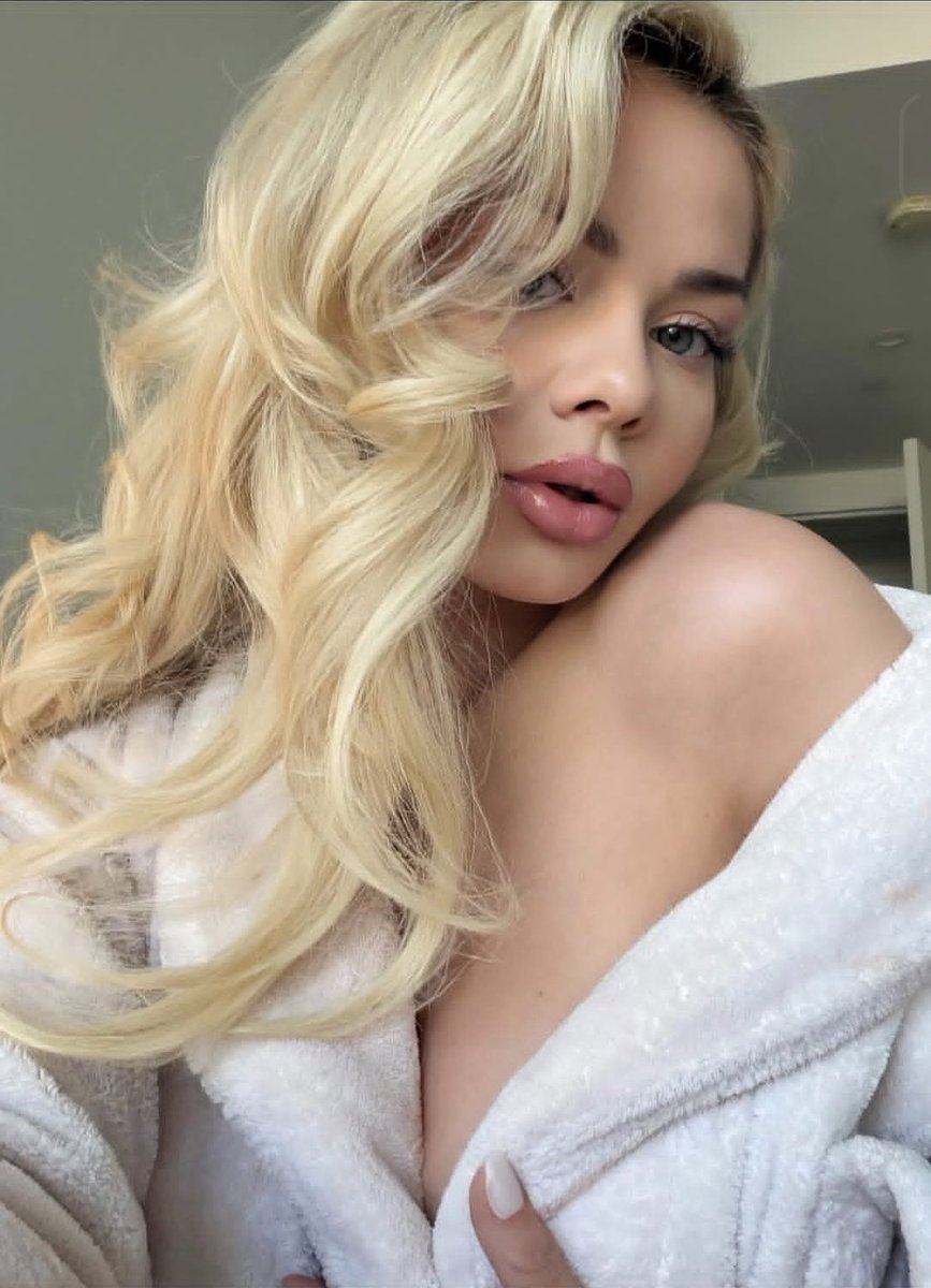 prettyElsaJean's tweet photo. Good afternoon y'all ❤️ https://t.co/FVXiOAtNwV